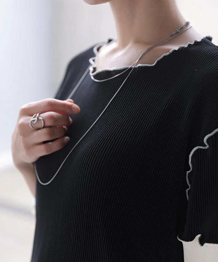 「袖で魅せる大人配色」 トップス プリーツ 配色 レディース ロング Tシャツ カットソー ティーシャツ チュニック プルオーバー 半袖 5分袖 メロー 薄手 ストレッチ ゆったり お尻隠れる 二の腕カバー 体型カバー 黒 白 春 夏 Bee Bouquet - Image 4