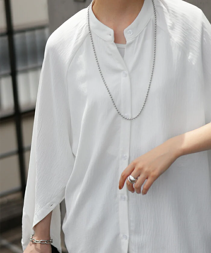 旬な シャツ 「袖開き デザイン」 とろみ レディース トップス ロング ロングシャツ ブラウス チュニック 袖ボタン シアー ノーカラー 体型カバー オーバーサイズ シボ感 シワになりにくい お尻が隠れる 長袖 羽織 大きいサイズ 白 春 夏 HUG.U - Image 15