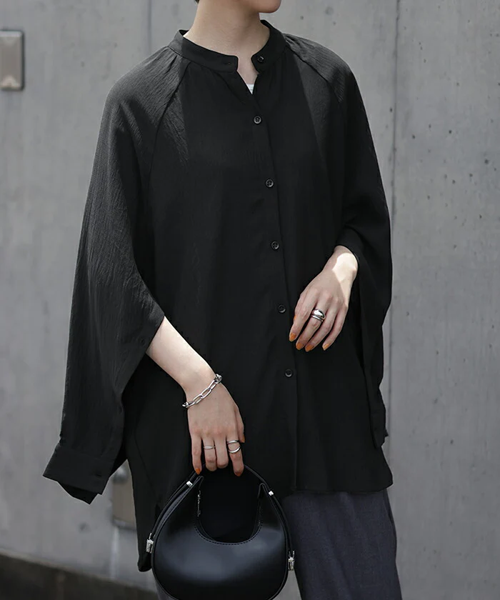 旬な シャツ 「袖開き デザイン」 とろみ レディース トップス ロング ロングシャツ ブラウス チュニック 袖ボタン シアー ノーカラー 体型カバー オーバーサイズ シボ感 シワになりにくい お尻が隠れる 長袖 羽織 大きいサイズ 白 春 夏 HUG.U - Image 24