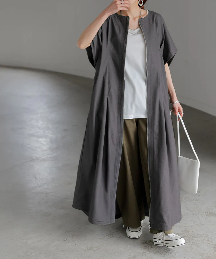 ワンピース ジレ 2way ロング レディース トップス レイヤード 重ね着 ロングワンピース 半袖 二の腕カバー Uネック 無地 ダブルジップ ロングジレ ノーカラー ベスト 前開き Aライン フレアワンピース 大きいサイズ 体型カバー 黒 グレー 春 夏 HUG.U - Image 27