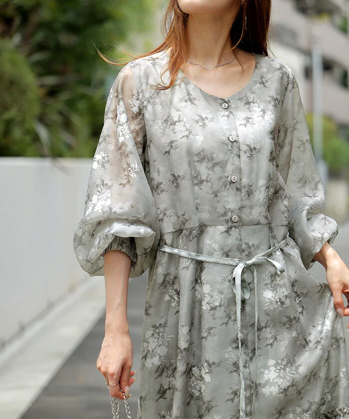 ワンピース 花柄 マーメイド ティアード ワンピ レディース ロング 長袖 ロングワンピース Aライン シアー 透け マキシ マキシワンピース ワンピ ロングワンピ 体型カバー 大きいサイズ 総柄 きれいめ 上品 フェミニン グレー 紫 春 夏 HUG.U - Image 17