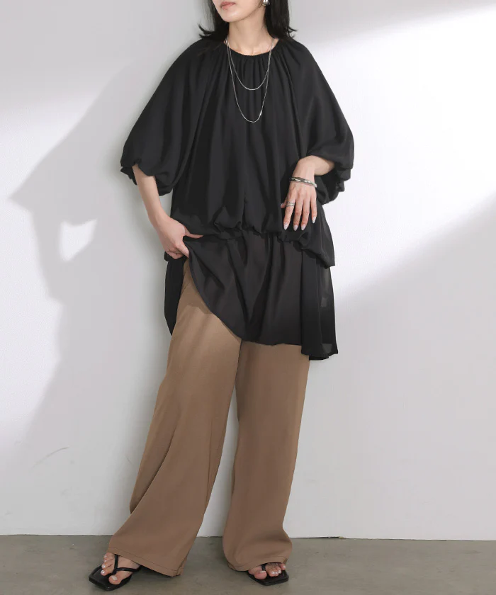 【夏セール】 シャツ レディース ギャザー トップス バンドカラー ブラウス ノーカラー ロング ロングシャツ チュニック 半袖 無地 プルオーバー ボリュームスリーブ きれいめ ゆったり 大きいサイズ 体型カバー フレア お尻が隠れる 黒 白 春 夏 HUG.U - Image 26