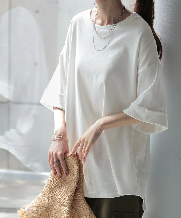 Tシャツ レディース トップス 綿 混 カットソー 涼しい オーバーサイズ ティーシャツ 二の腕カバー ドルマン Uネック ビッグ チュニック 体型カバー 半袖 ゆる 大きいサイズ ロング ゆったり お尻が隠れる 無地 ストレッチ きれいめ 白 黒 春 夏 HUG.U メール便 - Image 10