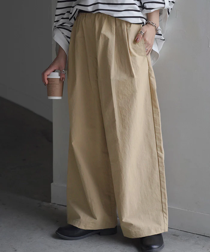 【特別価格】 パンツ ワイド 撥水 ナイロン タックパンツ レディース 軽量 シワになりにくい タック ワイドパンツ ロング イージーパンツ 体型カバー ボトムス ストレート ズボン ゆったり ハイウエスト 美脚 大きいサイズ 体型カバー 雨 黒 グレー 春 夏 HUG.U - Image 26