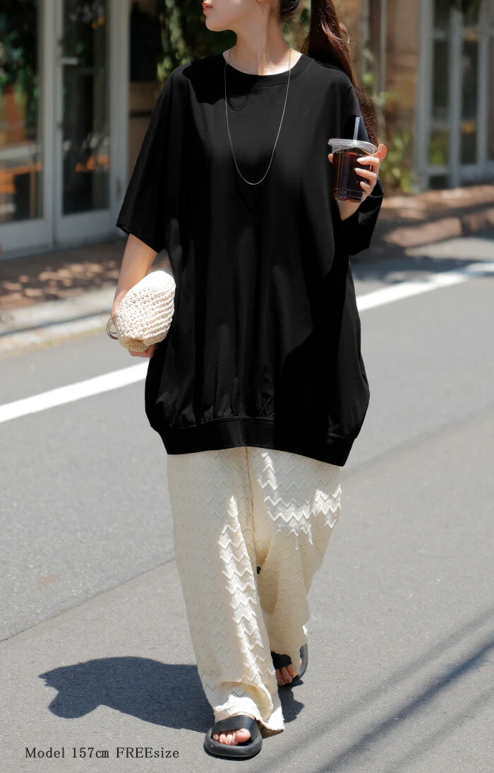 【夏セール】 Tシャツ レディース 接触 冷感 トップス 半袖 カットソー ロング ティーシャツ チュニック クルーネック 長い ドルマン 二の腕カバー ドルマンスリーブ ストレッチ ゆったり 無地 体型カバー お尻が隠れる 大きいサイズ おしゃれ 白 黒 春 夏 HUG.U メール便 - Image 4