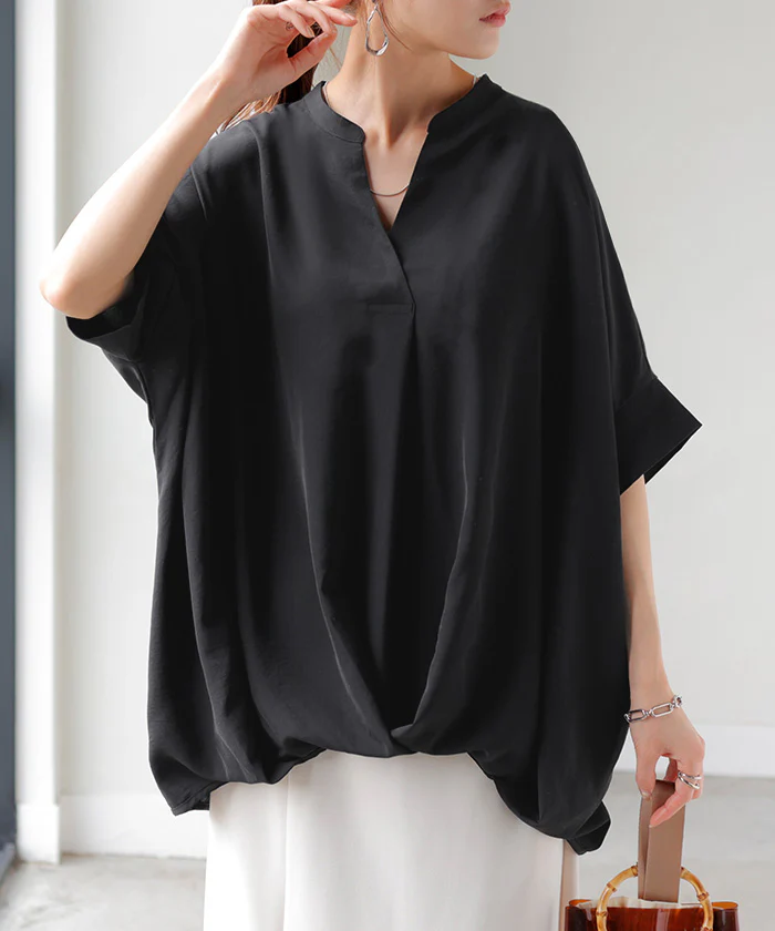 ブラウス キーネック シャツ レディース トップス スキッパー ■一部7月中旬入荷 ロング チュニック 二の腕カバー 半袖 変形シルエット コクーン 無地 きれいめ ドルマン レイヤード ゆったり 大きいサイズ 体型カバー お尻が隠れる 薄手 ブルー 白 黒 春 夏 HUG.U - Image 31