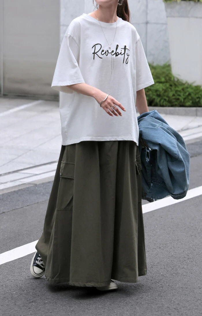 【夏セール】 Tシャツ ロゴ レディース 綿100 刺繍 トップス 半袖 ■一部7月上旬入荷 プリント カットソー ロング ティーシャツ チュニック クルーネック 長い ドルマン ドルマンスリーブ ゆったり 無地 体型カバー お尻が隠れる 大きいサイズ おしゃれ 白 黒 春 夏 HUG.U メール便 - Image 8