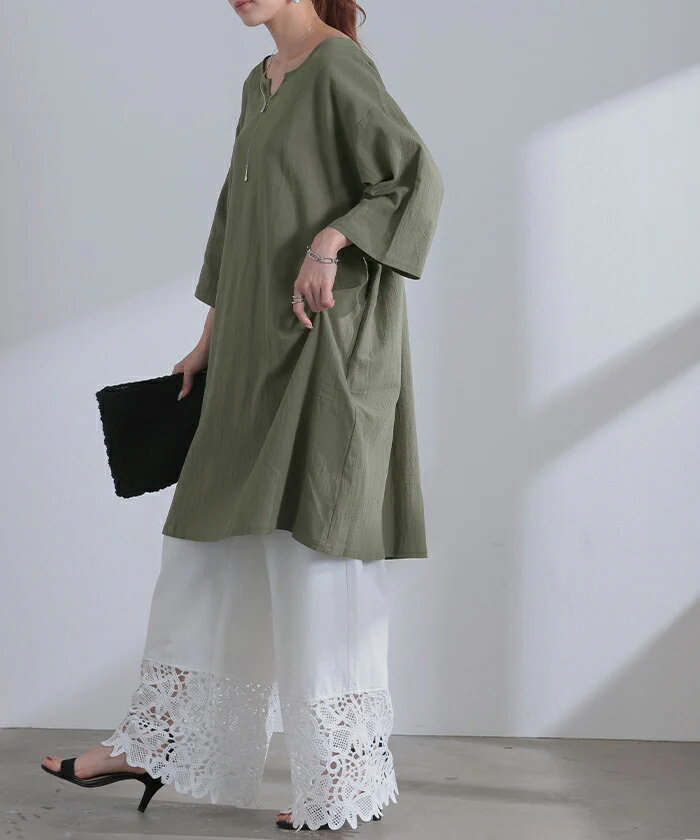 ブラウス チュニック シャツ レディース トップス キーネック スキッパー ロング ロングシャツ シャツワンピース 長袖 無地 綿100％ きれいめ ゆったり 7分袖 大きいサイズ 体型カバー オーバーサイズ お尻が隠れる カーキ 白 黒 春 夏 HUG.U - Image 4