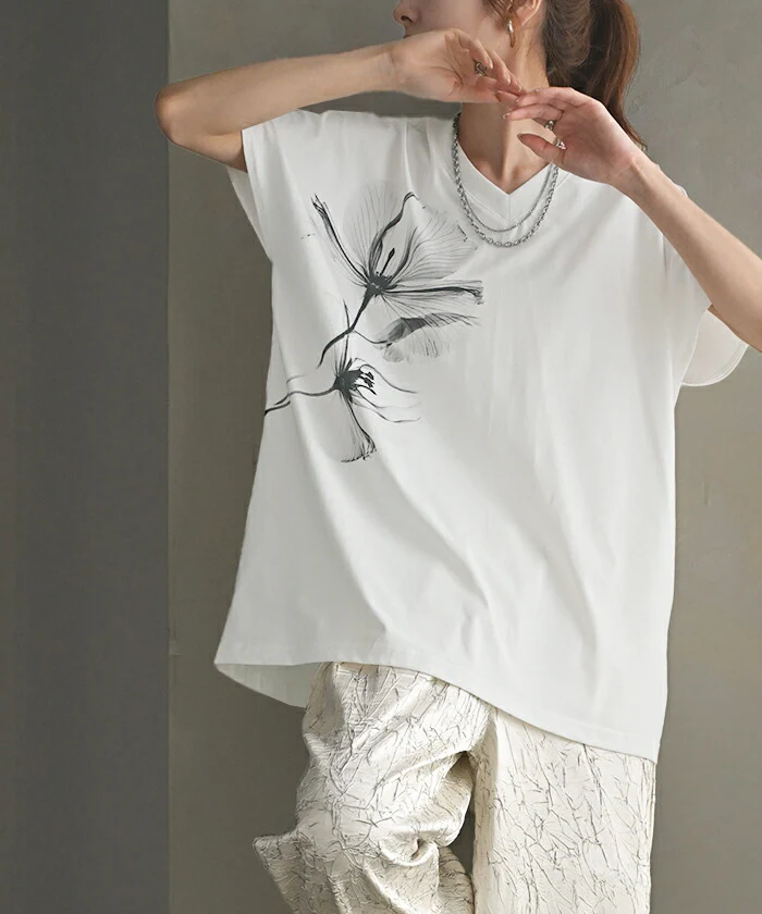 Tシャツ 花柄 接触冷感 レディース トップス 半袖 カットソー ロング ティーシャツ チュニック ビッグ プラスサイズ Vネック 長い フレンチスリーブ ゆったり 無地 体型カバー 大きいサイズ おしゃれ モード カジュアル 白 黒 春 夏 HUG.U メール便 - Image 5