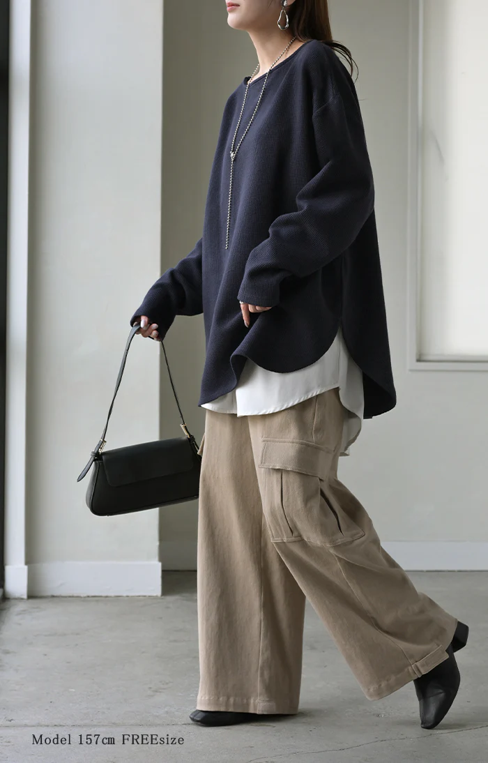 ロンT ワッフル プルオーバー レディース トップス Tシャツ 長袖 カットソー ロング ティーシャツ チュニック ビッグ クルーネック 長い ドルマン ドルマンスリーブ ゆったり 無地 体型カバー お尻が隠れる 大きいサイズ おしゃれ 白 黒 秋 冬 HUG.U - Image 4