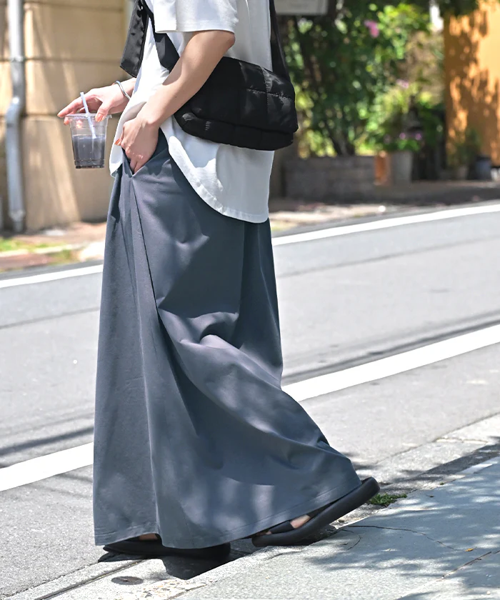 スカート ロング 接触冷感 Aライン レディース ロングスカート ボトムス ボトム フレア フレアスカート マキシ マキシスカート ウエストゴム 毛玉になりにくい 無地 長い ハイウエスト おしゃれ 大きいサイズ 体型カバー 黒 グレー 春 夏 HUG.U メール便 - Image 30