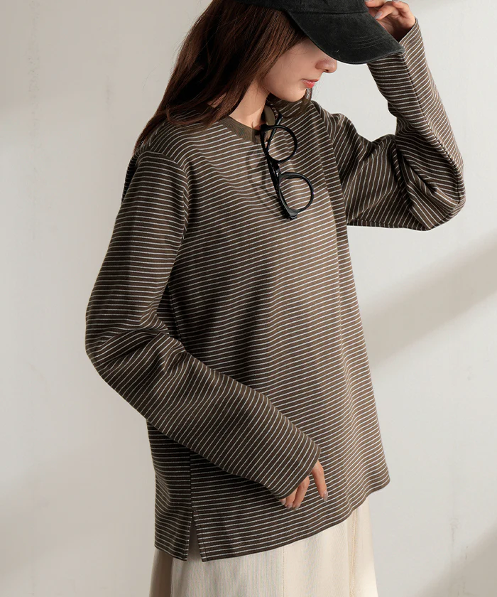 「重ね着しやすい。」コンパクトめ ロンT ボーダー レディース トップス 長袖 Tシャツ カットソー ボーダーT ロング ティーシャツ クルーネック Uネック 長い リブ 配色 おしゃれ ストレッチ 柔らか レイヤード 重ね着 白 黒 カジュアル 秋 冬 HUG.U - Image 27
