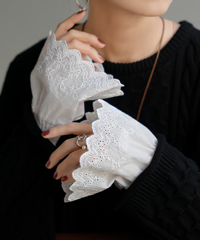 つけ袖 レース 綿100 レディース フリル 刺繍 レイヤード ブラウス 重ね 付け袖 肌隠し シャーリングゴム 軽量 ストレッチ フレア袖 ベル袖 刺繍レース コットン スカラップレース レイヤードトップス インナー 小物 シンプル 重ね着風 黒 白 HUG.U メール便 - Image 27