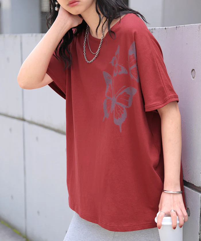 2026SS新作 Tシャツ プリント 蝶 綿100 レディース トップス ロング ティーシャツ フレンチスリーブ プリントTシャツ 薄手 クルーネック コットン バタフライ 長い ビッグ プラスサイズ 大きいサイズ ゆったり 体型カバー お尻が隠れる カジュアル 黒 白 春 夏 HUG.U メール便 - Image 5