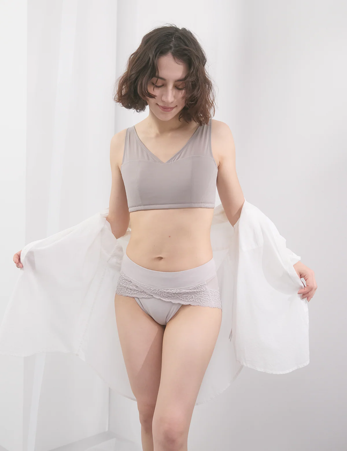 「小さく見せるブラ」 ミニマイザーブラ ノンワイヤー ブラジャー ブラ 大きいサイズ レディース 締め付けない 補正下着 着痩せ 美シルエット 脇高 レース 細見え 楽 らく ラク メッシュ 抗菌防臭 エスリア 黒 M L LL 2L ESLIA - Image 10