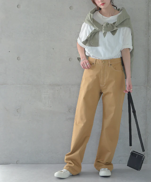 ”くすみカラー”パンツ 深め股上＆映えステッチ パンツ レディース ワイドパンツ ワイド カラーパンツ カラー ボトム 体型カバー ゆったり ハイウエスト ストレートパンツ 大きいサイズ 黒 白 春 夏 HUG.U - Image 4