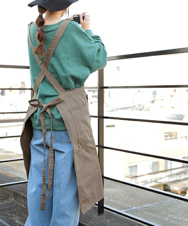 エプロン おしゃれ "パンツになる" キャンプ アウトドア レディース 家事 DIY お洒落 オシャレ デニム ワークエプロン コットン 綿 100 シンプル ポケット ガーデニング ブラック 厚手 ロング ナチュラル パンツ 黒 カーキ 大きいサイズ 春 夏 HUG.U - Image 9