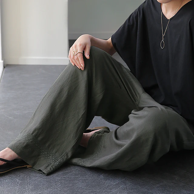 パンツ 「ヤミツキ。繊細」レーヨン リネン 刺繍 レース ナチュラル ゆったり リネン 麻 ワイドパンツ レディース リネンパンツ ワイド ボトムス ボトム ペチパンツ 裾 ロング ズボン 体型カバー 大きいサイズ ゴム リラックス 黒 ベージュ 春 夏 HUG.U - Image 27
