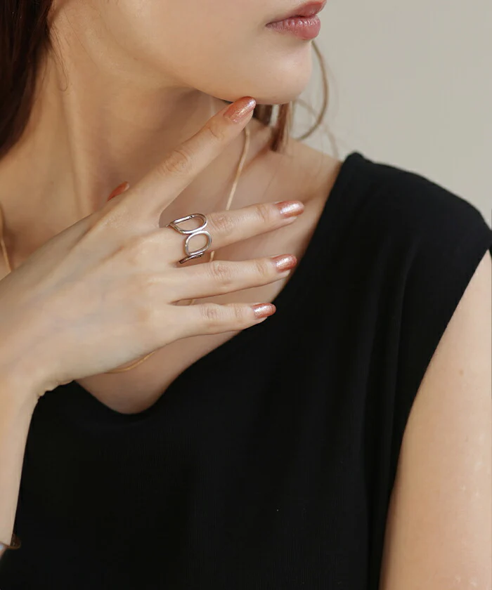 リング オーバル 抜け感 フリーリング シルバーアクセサリー ゴールド 変形ウェーブ アクセサリー アクセ シルバー フリー 指輪 シルバーアクセ シンプル モード オブジェ 大ぶり 大きめ 11号 デザイン おしゃれ 女性 大人 春 夏 HUG.U メール便 - Image 5