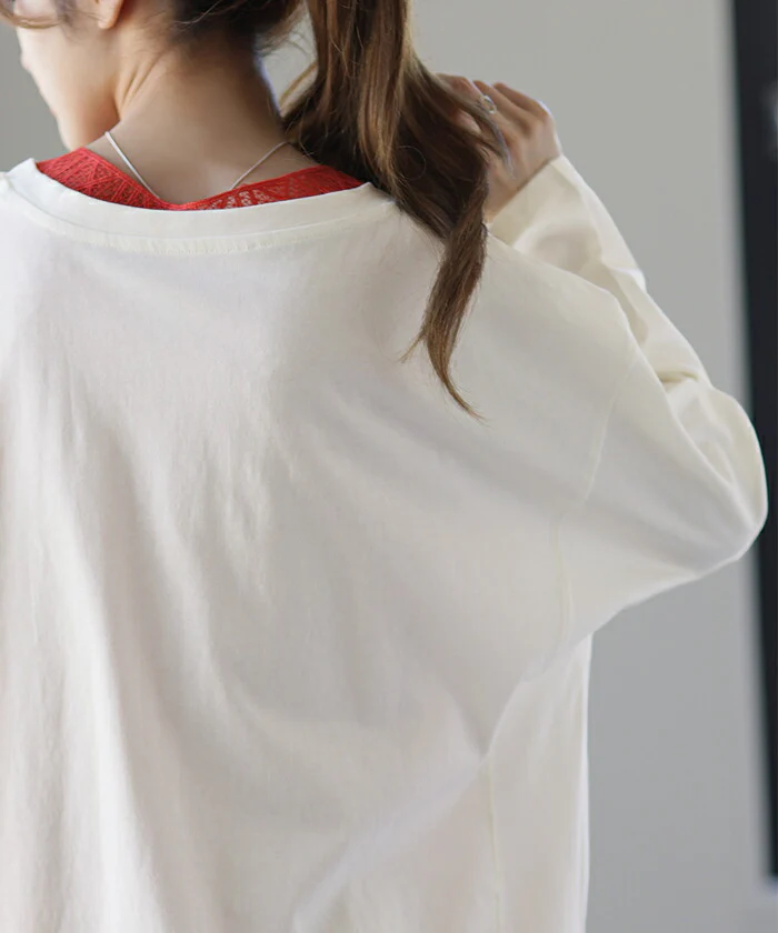 ほどよく「ゆるい。」 ロンＴ 綿100％ オーバーサイズ レディース カットソー ロンT 長袖 Tシャツ ロング チュニック ドルマン 薄手 レイヤード Uネック 無地 スリット ラウンド 大きいサイズ ゆったり 体型カバー お尻が隠れる 白 黒 春 夏 HUG.U メール便 - Image 4