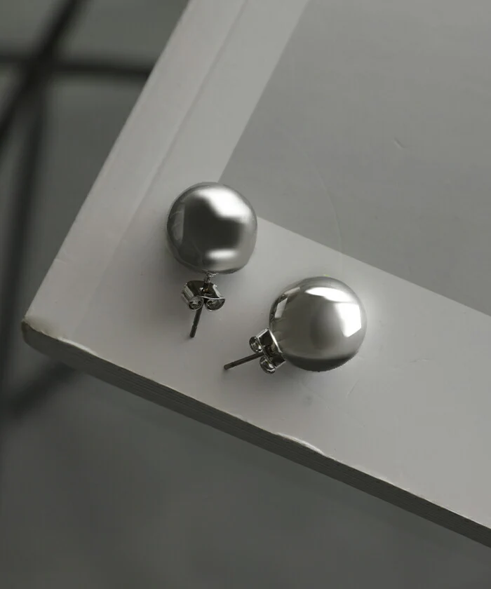 ピアス ボール アクセサリー 丸 大きめ 半円 シルバー ゴールド シルバーアクセサリー 大ぶり 丸玉 アクセ ボールピアス メタルボール モード おしゃれ モチーフ メタル レディース ごつめ 人気 両耳用 シンプル 個性 大人 パーティー 女性 春 夏 HUG.U - Image 8