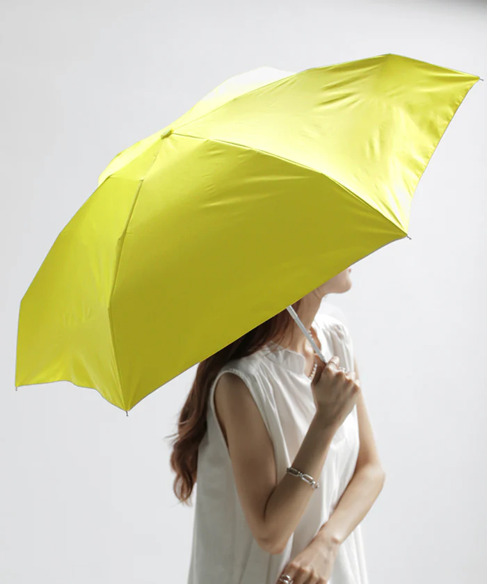 折りたたみ傘 晴雨兼用 UVカット 吸水 サコッシュ レディース 収納ケース 付き 雨傘 軽量 カーボン 防水 遮光率99.9％ UV遮へい率99.9％ 遮蔽 ミニバッグ ポケット 肩掛け バッグ 肩紐調節可能 マイクロファイバー 折り畳み 日傘 傘 かさ 黄色 白 春 夏 HUG.U - Image 22