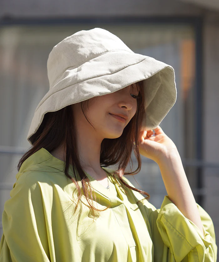 帽子 レディース UVカット 遮光 完全遮光 洗える お洒落 かわいい UV ハット つば広 接触冷感 日よけ 紫外線対策 自転車 涼しい あご紐 春 夏 春 冬 春夏 秋冬 30代 40代 50代 60代 運動会 母の日 大き目 母の日 深め 無地 黒 グレー HUG.U KIZAWA メール便 - Image 30