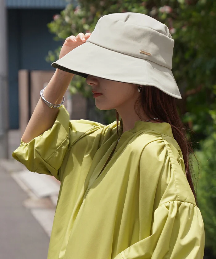 帽子 レディース UVカット 完全遮光 遮光 かわいい UV ハット つば広 洗える 接触冷感 日よけ 紫外線対策 自転車 涼しい あご紐 春 夏 春 冬 春夏 秋冬 30代 40代 50代 60代 運動会 母の日 小顔 大き目 深め 無地 黒 アイボリー おしゃれ HUG.U KIZAWA - Image 5