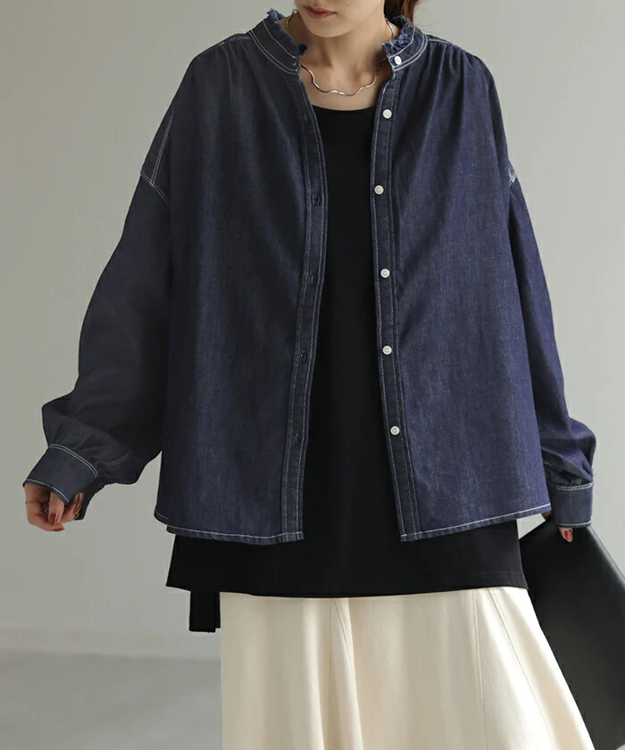 シャツ デニム コンパクト目 ロング レディース デニムシャツ トップス アウター ロングシャツ チュニック ノーカラー フリンジ 長袖 羽織 ジャケット ドルマン 体型カバー お尻が隠れる 二の腕カバー ギャザー ジーンズ 大人 無地 黒 春 夏 HUG.U - Image 5
