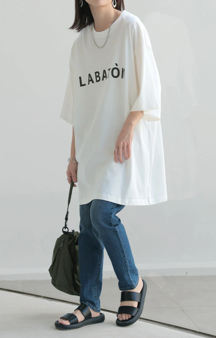 Tシャツ ロゴ レディース トップス 半袖 プリント カットソー ロング ティーシャツ チュニック ビッグ プラスサイズ クルーネック 長い ドルマン ドルマンスリーブ ゆったり 体型カバー お尻が隠れる 大きいサイズ おしゃれ 白 黒 春 夏 HUG.U メール便 - Image 23