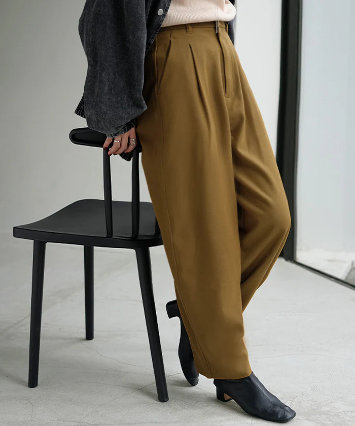 パンツ 裏起毛 コクーン レディース ワイド ワイドパンツ ロング ロングパンツ テーパードパンツ スラックス 微起毛 タック 体型カバー ボトムス ゆったり ハイウエスト ウエストゴム オフィスカジュアル ストレッチ 大きいサイズ 黒 グレー 秋 冬 HUG.U - Image 6