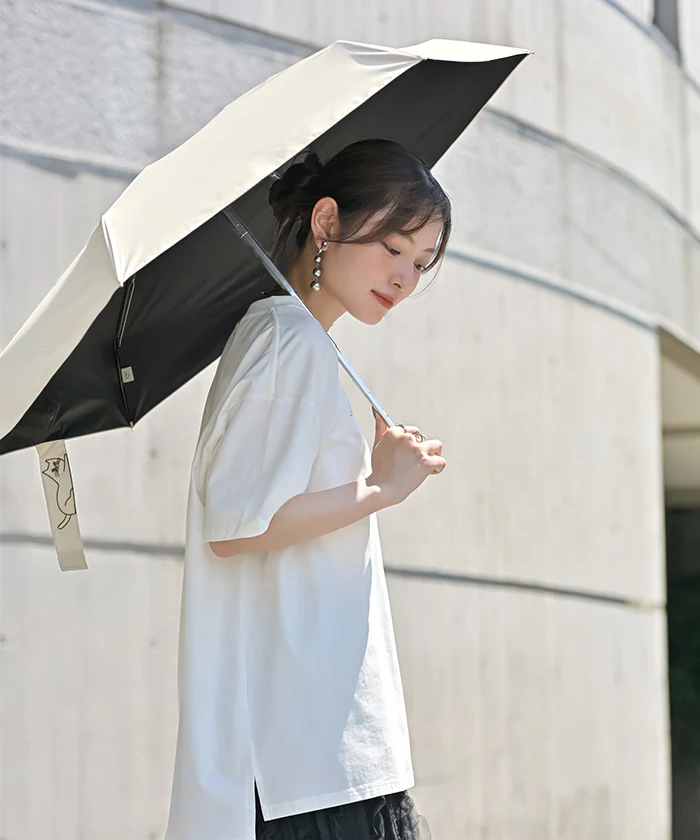 猫 ポーチ 付き 日傘 完全遮光 晴雨兼用 折りたたみ UVカット 小さい 遮光 100 紫外線カット UV レディース 紫外線対策 折りたたみ傘 折り畳み 軽量 軽い 雨傘 大きい 頑丈 母の日 シンプル 無地 かさ 日よけ 折れにくい 猫柄 猫雑貨 猫グッズ 黒 白 秋 冬 HUG.U - Image 5