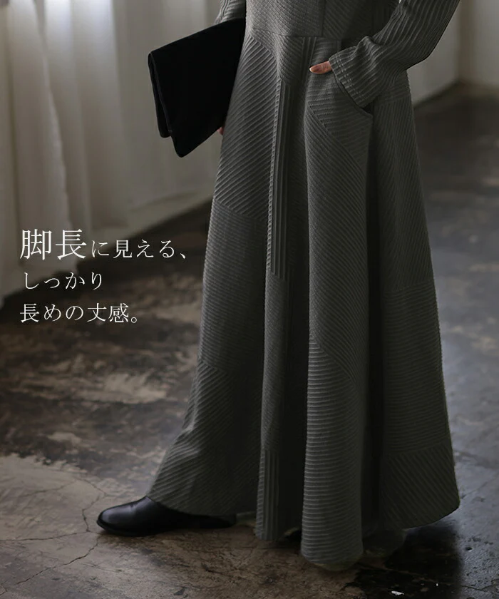 ワンピ 「細くみえる」ロングワンピース 大きいサイズ Iライン 長袖 ワンピース オフタートル ロングワンピ タートル マキシ フレアワンピース Aライン タートルネック フォーマル シンプル きれいめ 小顔 ブラック 黒 春 夏 お呼ばれ HUG.U - Image 17