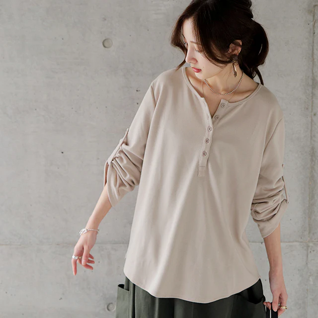 ヘンリーネック 長袖 Tシャツ レディース ロンT ロングTシャツ カットソー トップス ボタン シンプル 無地 五分袖 七分袖 ロールアップ Uネック Vネック スウェット ミディアム ゆる トレーナー 大きいサイズ 黒 白 グレー 春 夏 メール便 - Image 28