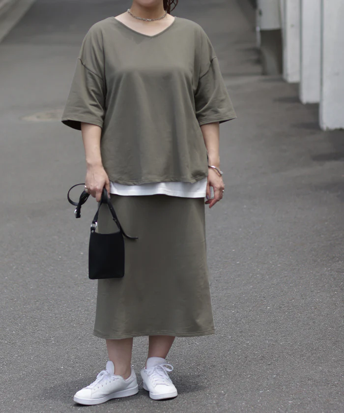【夏セール】 大きいサイズ セットアップ トップス スカート Vネック ワンマイルウェア ルームウェア 2点セット ゆったり 上下セット レディース Tシャツ 半袖 ウエストゴム カットソー ドロップショルダー ぽっちゃり 黒 グレー 白 春 夏 HUG.U - Image 22