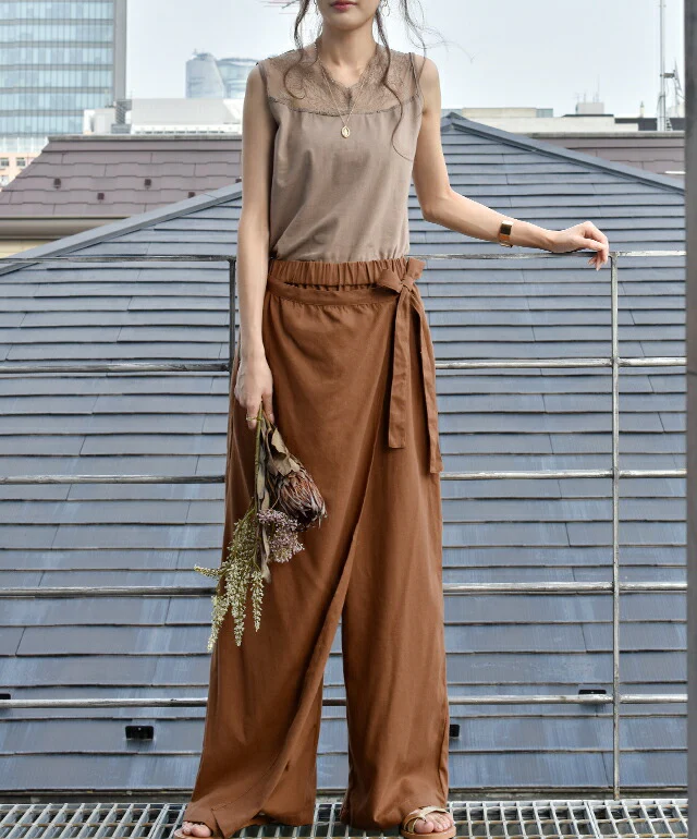 ワイドパンツ ボトムス レディース パンツ エプロンパンツ ワイド フレア ロング ガウチョパンツ ガウチョ ロング タック タックパンツ ラップパンツ 巻きパンツ リネン風 リボン ウエストゴム ネイビー グレー カーキ 春 夏 HUG.U . メール便 - Image 13