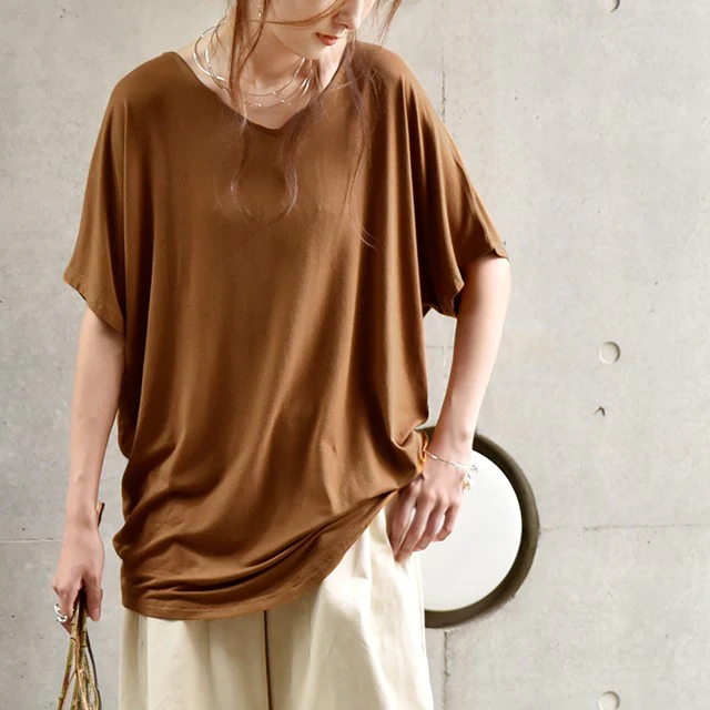 トップス レディース Tシャツ カットソー Vネック 無地 シンプル ドルマン 白T 大きいサイズ 二の腕カバー きれいめ ゆったり 五分袖 ドルマントップス ティーシャツ 黒 白 ネイビー カーキ 春 夏 HUG.U メール便 - Image 27