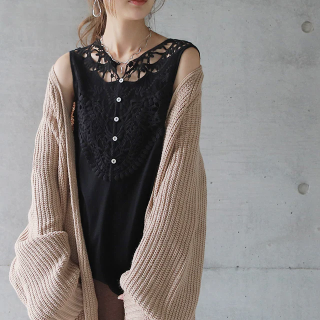 「濃淡で引き立つオトナのレース」 タンクトップ ■一部7月上旬入荷 レイヤード トップス ノースリーブ レースタンクトップ レイヤードキャミソール レース シアー 重ね着 きれいめ インナー 黒 白 グレー ブラウン 大きいサイズ 春 夏 HUG.U メール便 - Image 27