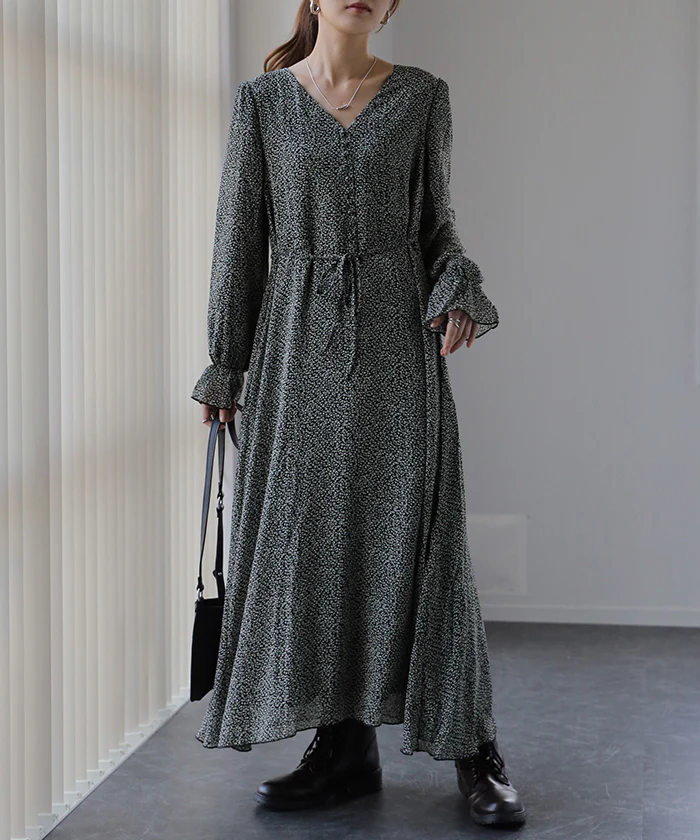 「大人の七難隠す」 花柄ワンピース 。ワンピース ワンピ 裏起毛 シフォンワンピース ロングワンピース レディース ロングワンピ 長袖 小花柄 きれいめ フレア 体型カバー シフォン 大きいサイズ 透け Aライン 春 夏 黒 ホワイト マキシワンピース HUG.U - Image 38