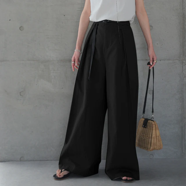 【夏セール】 「錯覚の着痩せ」体型カバー”トリックパンツ” パンツ ■一部7月中旬入荷 ワイドパンツ レディース ワイド ロング カーゴ カーゴパンツ フレア ボトムス タックパンツ チノ チノパン ベルト アウトドア ゴム 大きいサイズ 体型カバー 黒 春 夏 HUG.U - Image 28