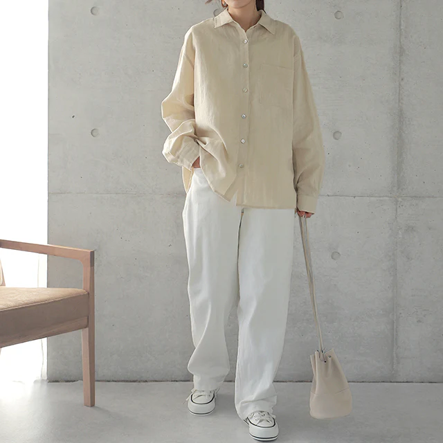 プレミアムな「抜け感」醸し出す。 シャツ リネンシャツ 麻 トップス ドロップショルダー 大きいサイズ ロング ロングシャツ ブラウス チュニック きれいめ ベージュ 春 夏 HUG.U メール便 - Image 27