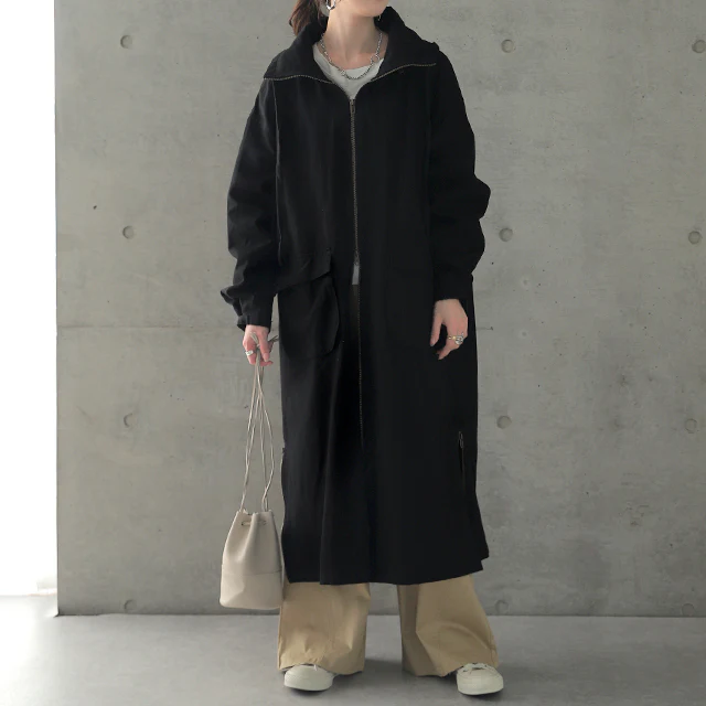 【特別価格】 ★江口のりこさん着用 「小顔襟」すっぽりオーバーシルエット アウター ミリタリー レディース ロングコート モッズコート ロング 大きいサイズ ミリタリーコート ハイネック フード コート 体型カバー ジップアップ ライトアウター 黒 春 夏 HUG.U - Image 27