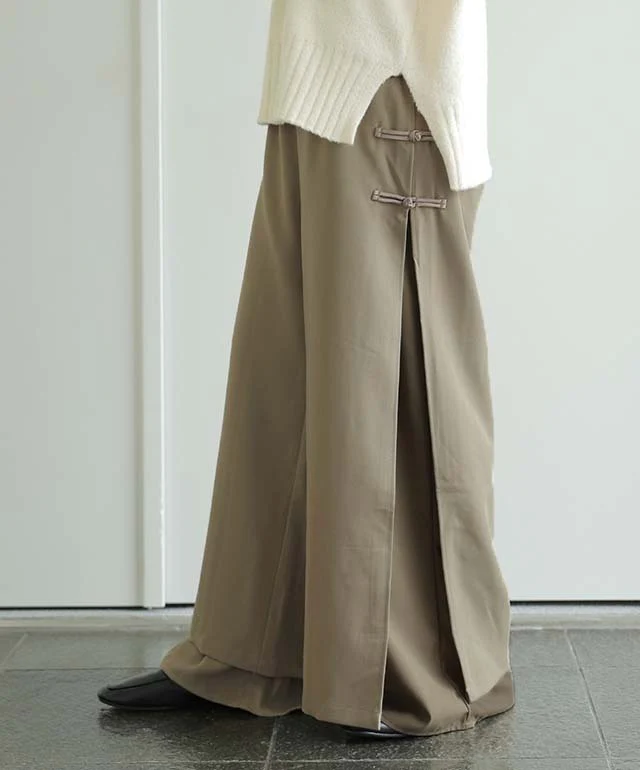 「「チャイナボタン×シフォン」ふわり舞う。拘りデザイン。 パンツ レディース チャイナパンツ ワイド ワイドパンツ スリット レイヤード ボトムス フレア きれいめ チャイナボタン ロング ストレートパンツ ベージュ 黒 春 夏 HUG.U - Image 20
