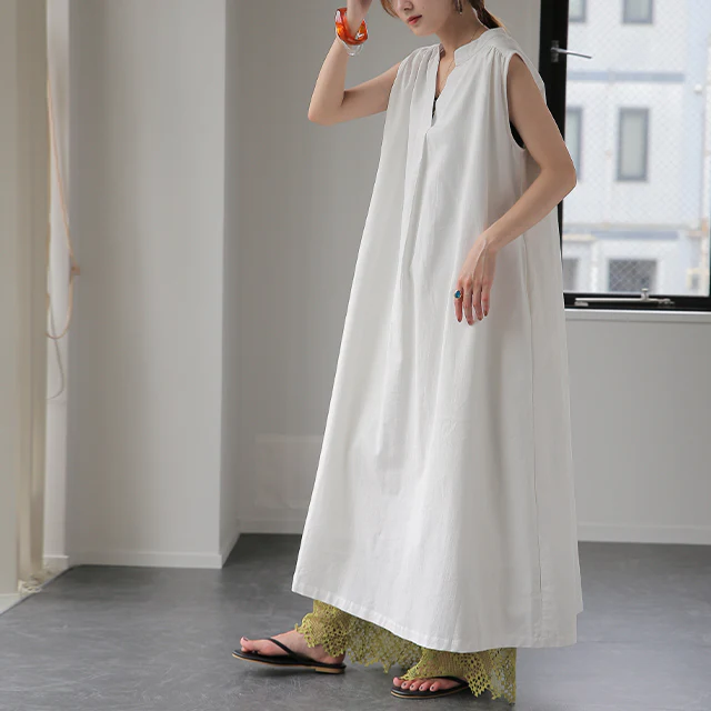 ゆったり 包む 綿100 ロングワンピース ワンピース レディース ワンピ マキシ ロング ロングワンピ タンクトップ ノースリーブ タック コットン バンドカラー Vネック Aライン 体型カバー 大きいサイズ きれいめ 白 黒 リネン 麻 春 夏 HUG.U - Image 27