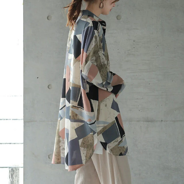 とろみユル。アート柄×シアーシャツ シャツ シアーシャツ レディース トップス ロング ブラウス チュニック バンドカラー 体型カバー レイヤード オーバーサイズ 総柄 柄 長袖 羽織 大きいサイズ 春 夏 HUG.U メール便 - Image 17