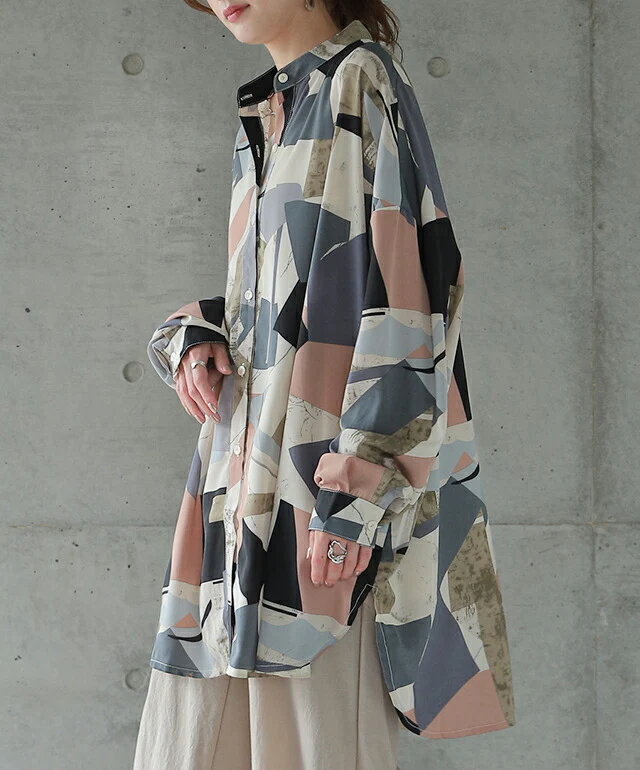 とろみユル。アート柄×シアーシャツ シャツ シアーシャツ レディース トップス ロング ブラウス チュニック バンドカラー 体型カバー レイヤード オーバーサイズ 総柄 柄 長袖 羽織 大きいサイズ 春 夏 HUG.U メール便 - Image 5