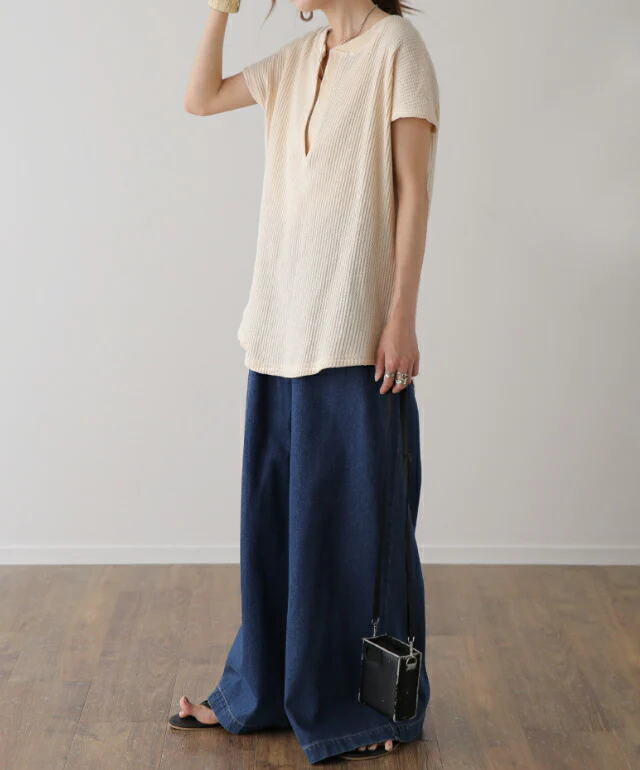 深め「キーネック」 ワッフルT ゆったり トップス カットソー レディース フレンチスリーブ Tシャツ ティーシャツ ワッフル サーマル Vネック 半袖 レイヤード ノースリーブ 大きいサイズ 体型カバー 黒 白 ブルー カットソー 春 夏 HUG.U メール便 - Image 17