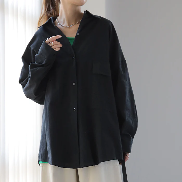 抜け感可愛い。『 彼シャツ 』 綿100％ シャツ ■一部7月上旬入荷 トップス レディース チュニック リネン風 長袖 ゆる ビッグサイズ 大きいサイズ ドルマン ロングシャツ ロング ブラウス 羽織 白シャツ オーバーサイズ 白 黒 カーデ 春 夏 HUG.U メール便 - Image 24
