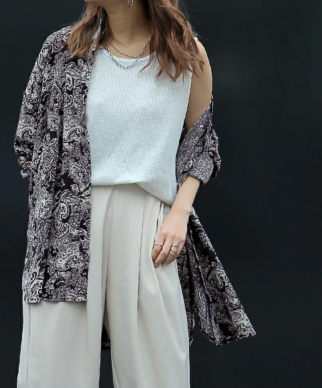 シャツ 「とろみ感。」 ペイズリー柄 レディース スリット トップス ロング ロングシャツ ブラウス チュニック バンドカラー ノーカラー 体型カバー レイヤード オーバーサイズ 総柄 ペイズリー 柄 長袖 羽織 大きいサイズ 黒 白 春 夏 HUG.U メール便 - Image 13