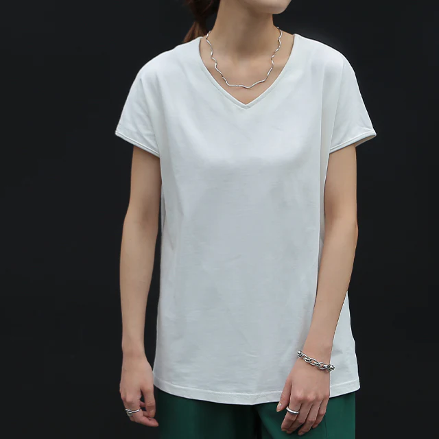 Tシャツ 「ピタッとしない。サラッと快適」フレンチ Vネック レディース フレンチスリーブ トップス フレンチ 半袖 二の腕カバー 大きいサイズ 体型カバー ゆったり 二の腕カバー インナー きれいめ お尻が隠れる 黒 春 夏 HUG.U メール便 - Image 27